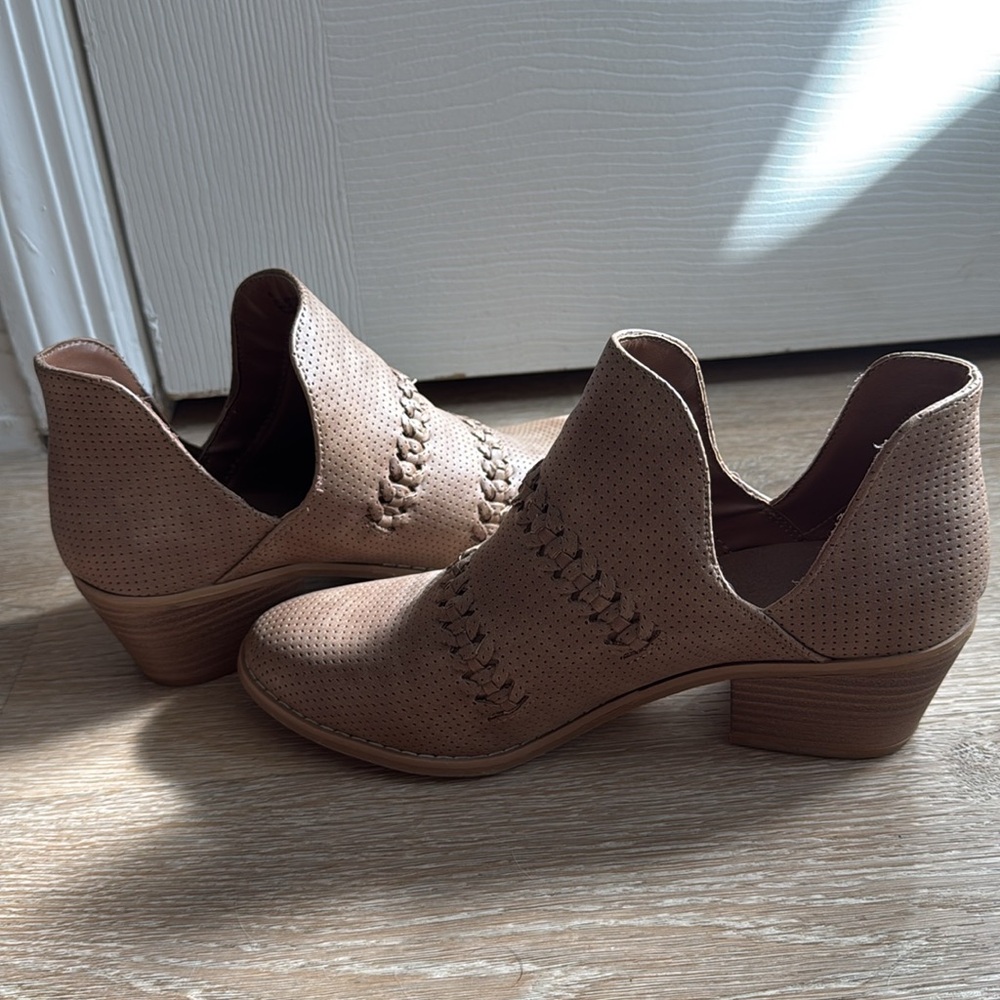 Booties - Picture 4 of 6